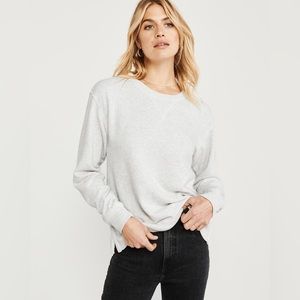 Abercrombie & Fitch Soft A&F AF Crew Sweatshirt in Light Gray